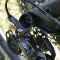 Eightpins Stiffshifter UDH Hanger Versteifung gegen verbogenes UDH Schaltauge stützt das Shimano XT/XTR Schaltwerk ab. Montiert auf einem Liteville 303.