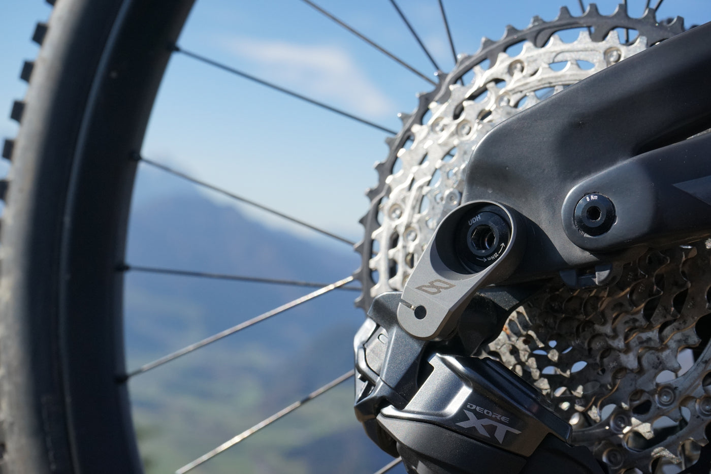 Eightpins Stiffshifter montiert am UDH Schaltauge mit Shimano Di2 Schaltwerk 12-fach
